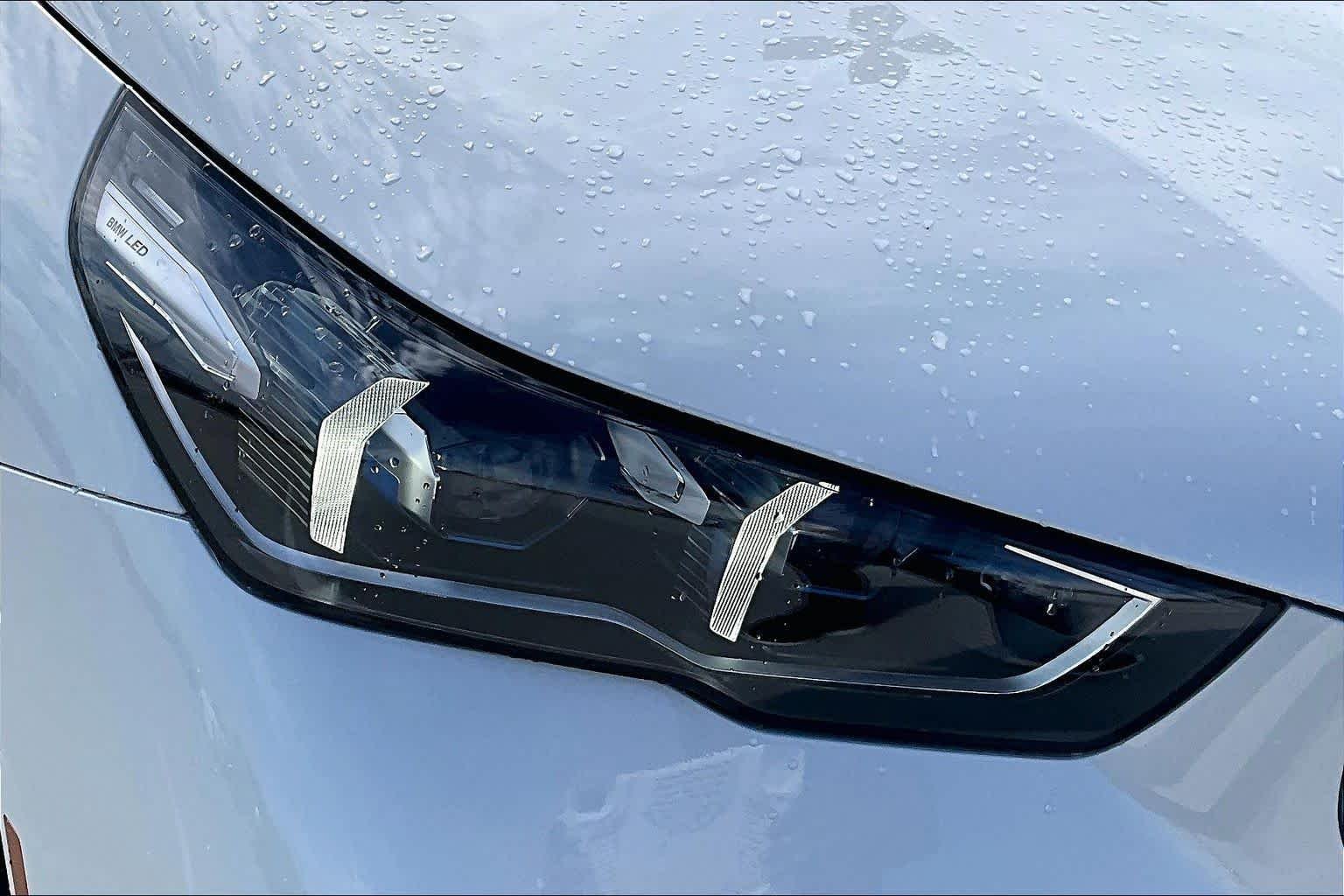 Used 2027 Mineral White Metallic BMW 530i image 13