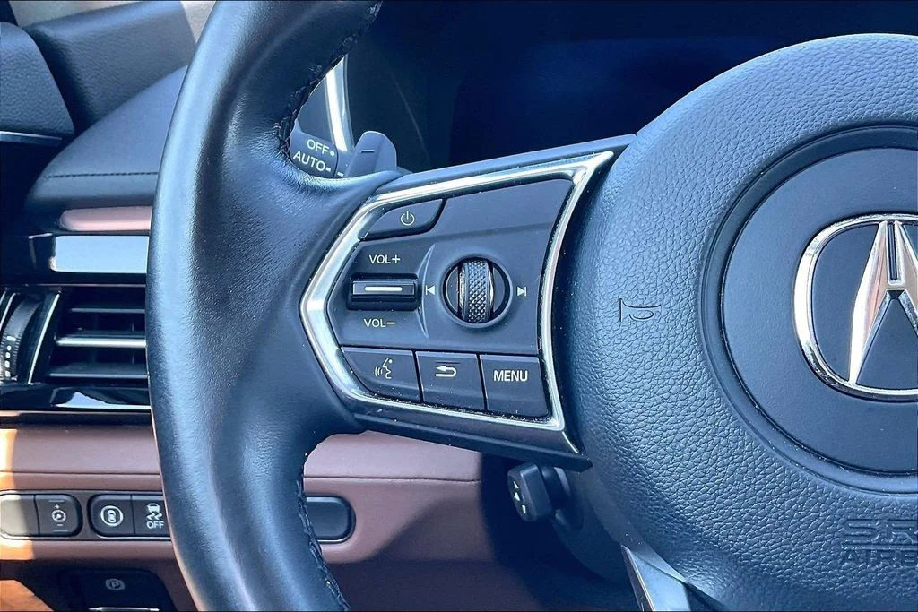 Used 2025  Acura Technology Package image 10