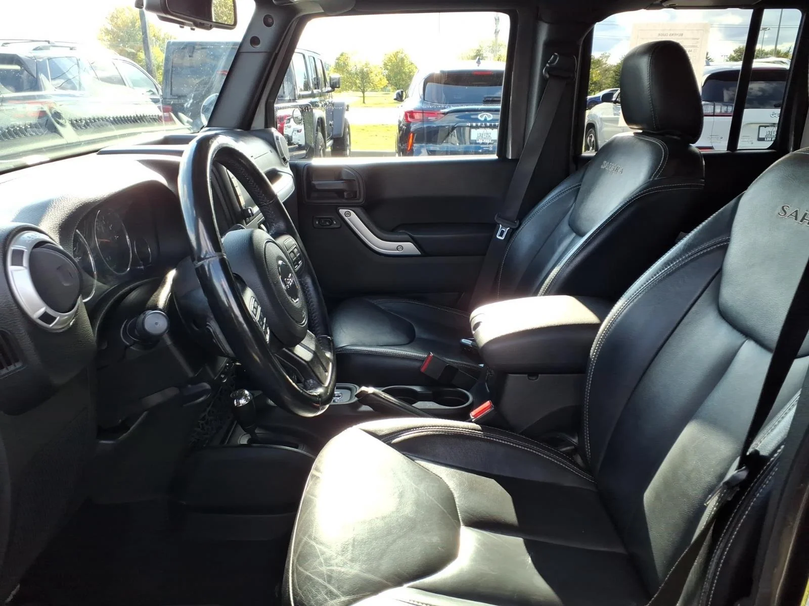 Used 2017 Granite Crystal Metallic Clearcoat Jeep Sahara image 22