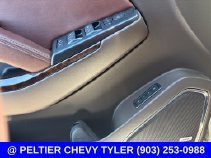 Used 2019 IRIDESCENT PEARL TRICOAT Chevrolet Premier image 11