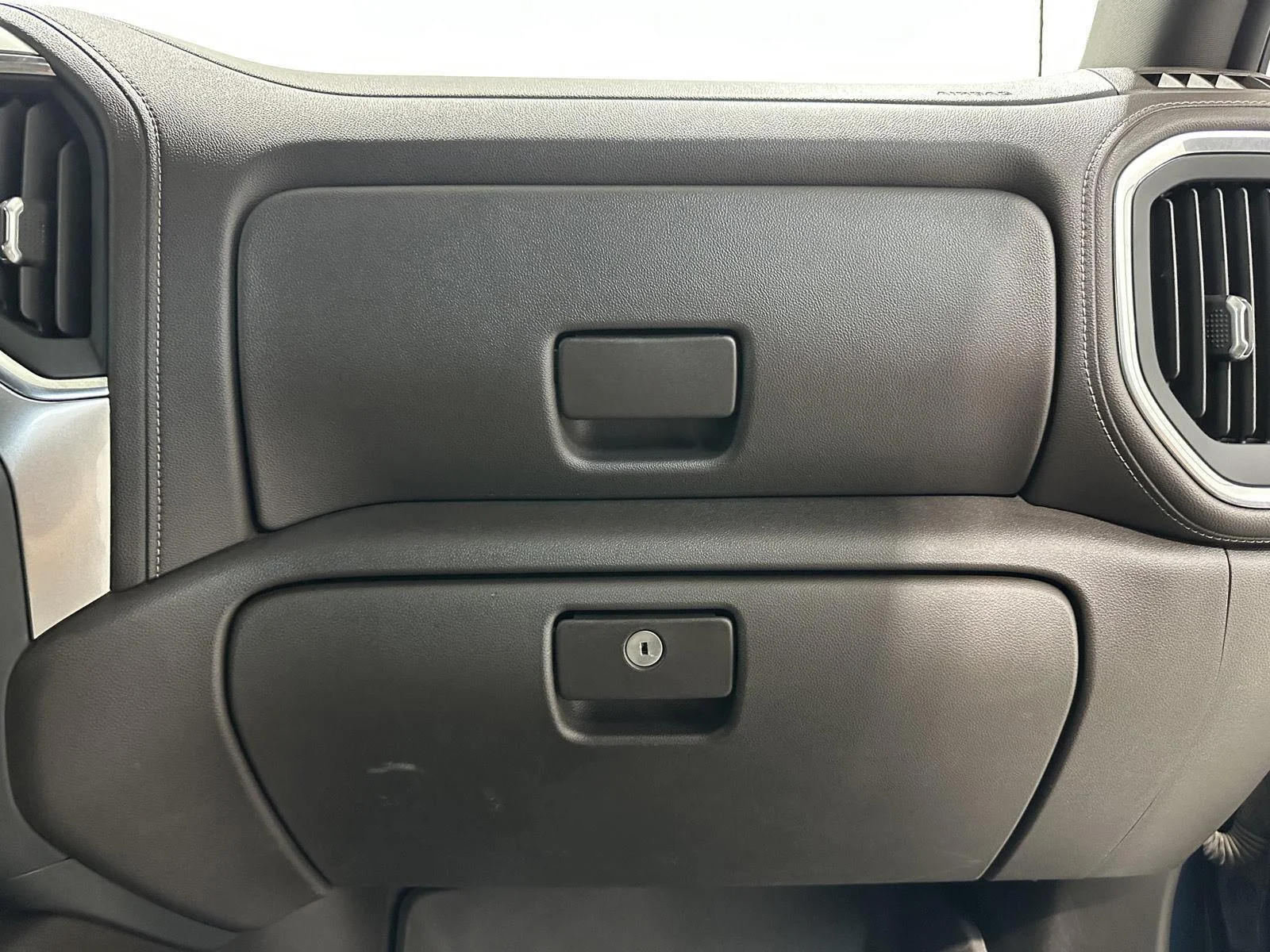 Used 2021 NORTHSKY BLUE METALLIC Chevrolet LTZ image 28