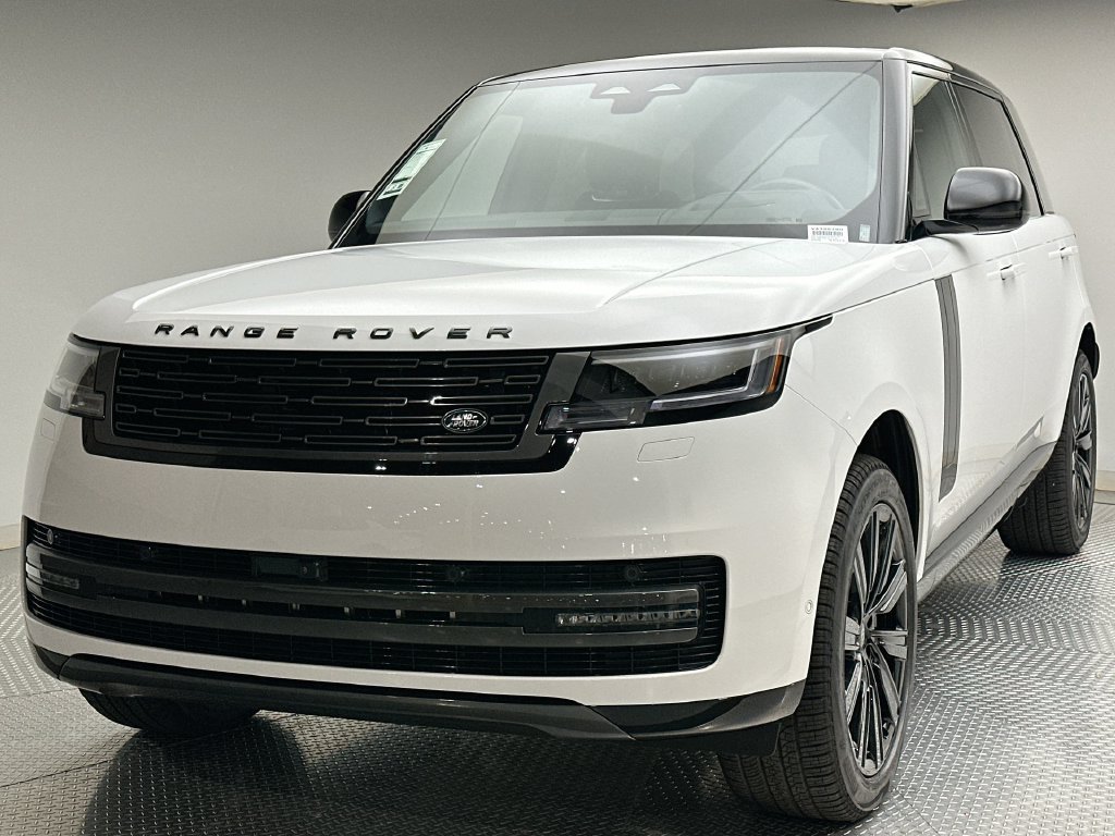 New 2027 Fuji White Land Rover SE image 1