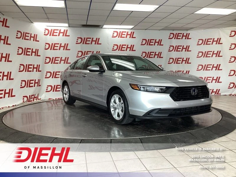 Used 2024  Honda LX image 1