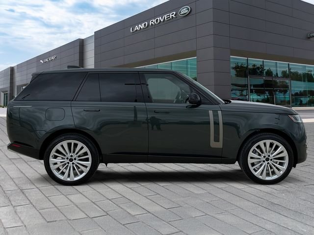 New 2026 Belgravia Green Land Rover SE image 6