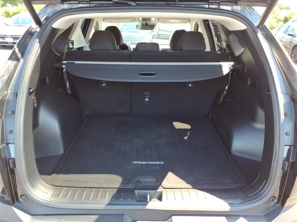 Used 2023 Phantom Black Hyundai SEL W/HEATED SEATS & POWER LIFTGATE image 31