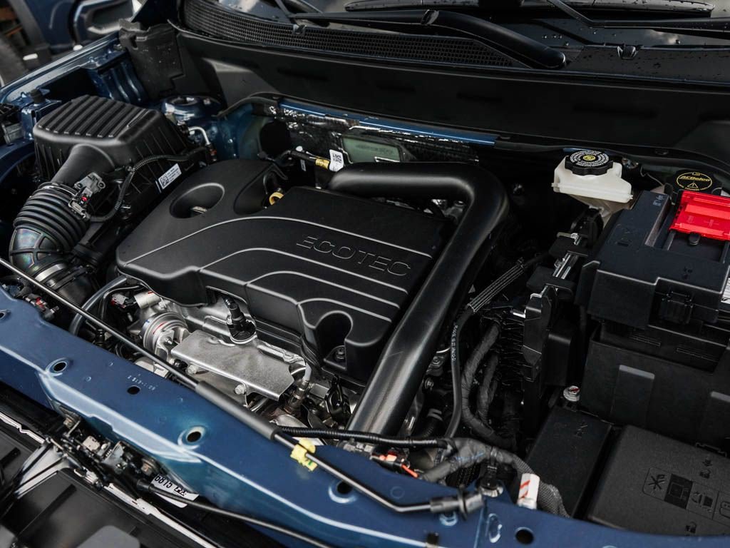 New 2027 Lakeshore Blue Metallic Chevrolet LT image 6