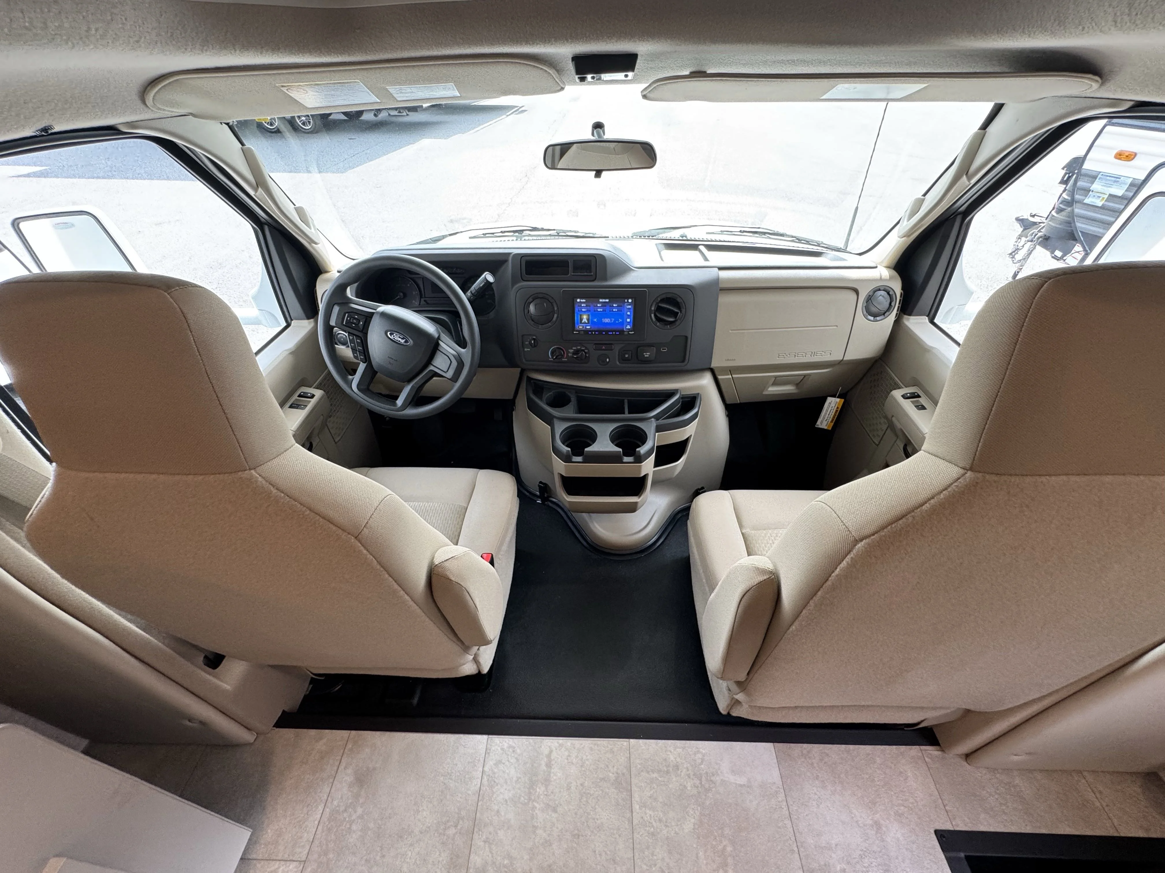 2026 Ford E-Series Cutaway Base - Photo 9