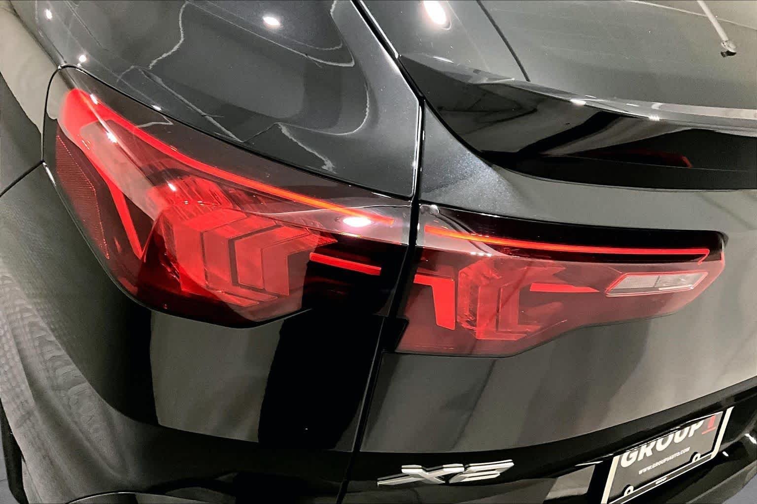 New 2027 Black Sapphire Metallic BMW xDrive28i image 5