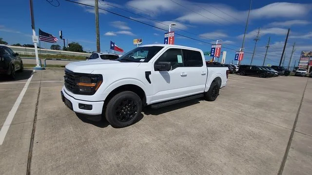 New 2026 Oxford White Ford XLT image 6