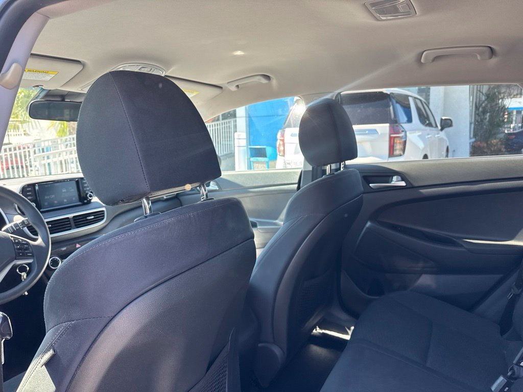 Used 2019 Blue Hyundai SE image 11