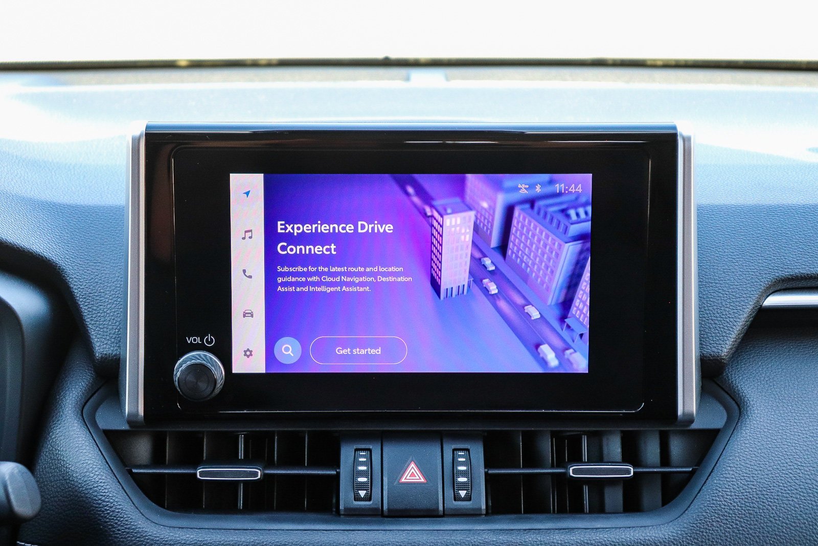 Certified Used 2025  Toyota XLE Premium image 15