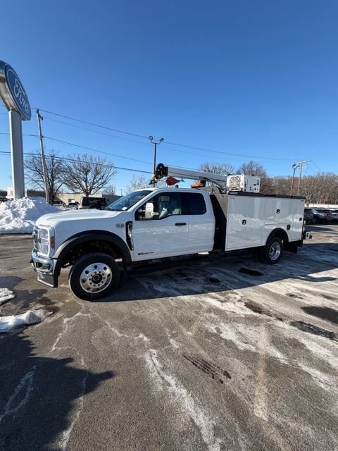 New 2026 Oxford White Ford F-550® XLT image 1