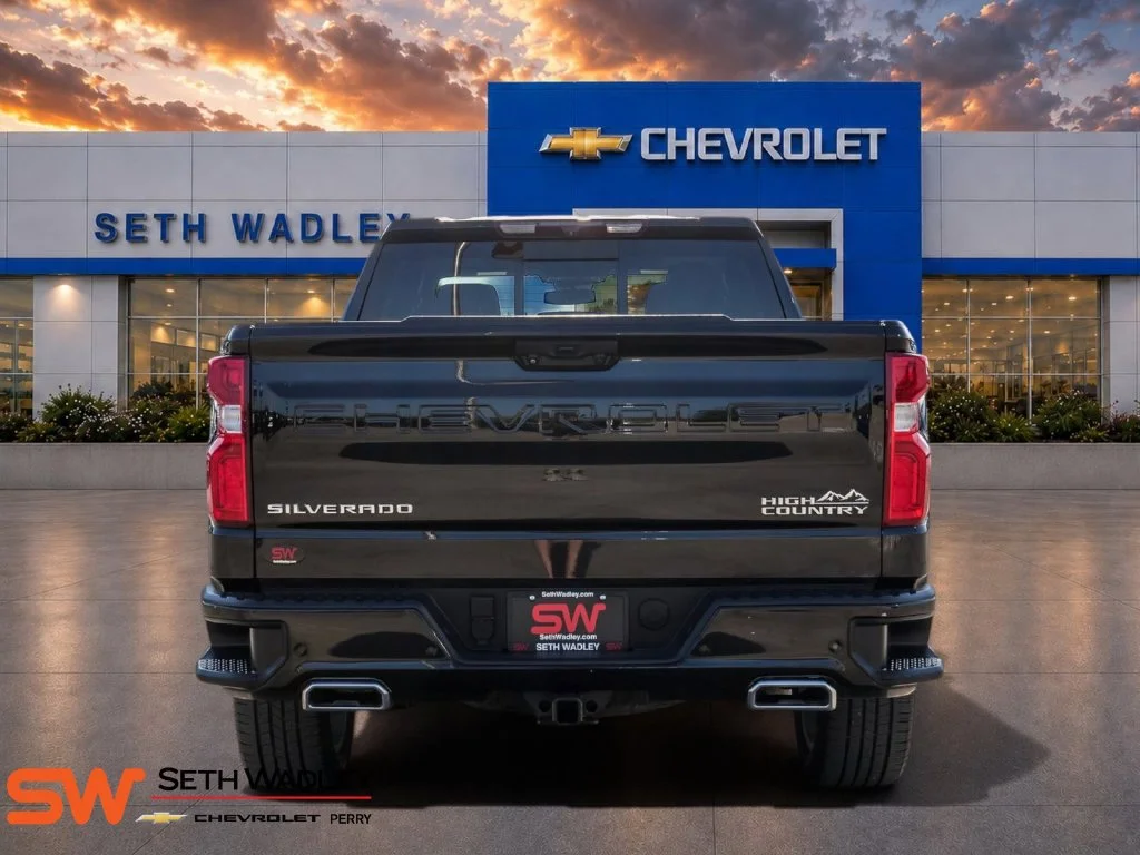 Used 2022 Black Chevrolet High Country image 6