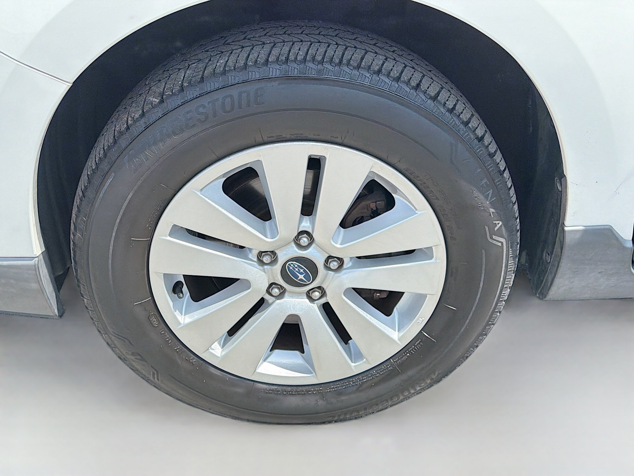 Used 2019 Crystal White Pearl Subaru Premium image 40