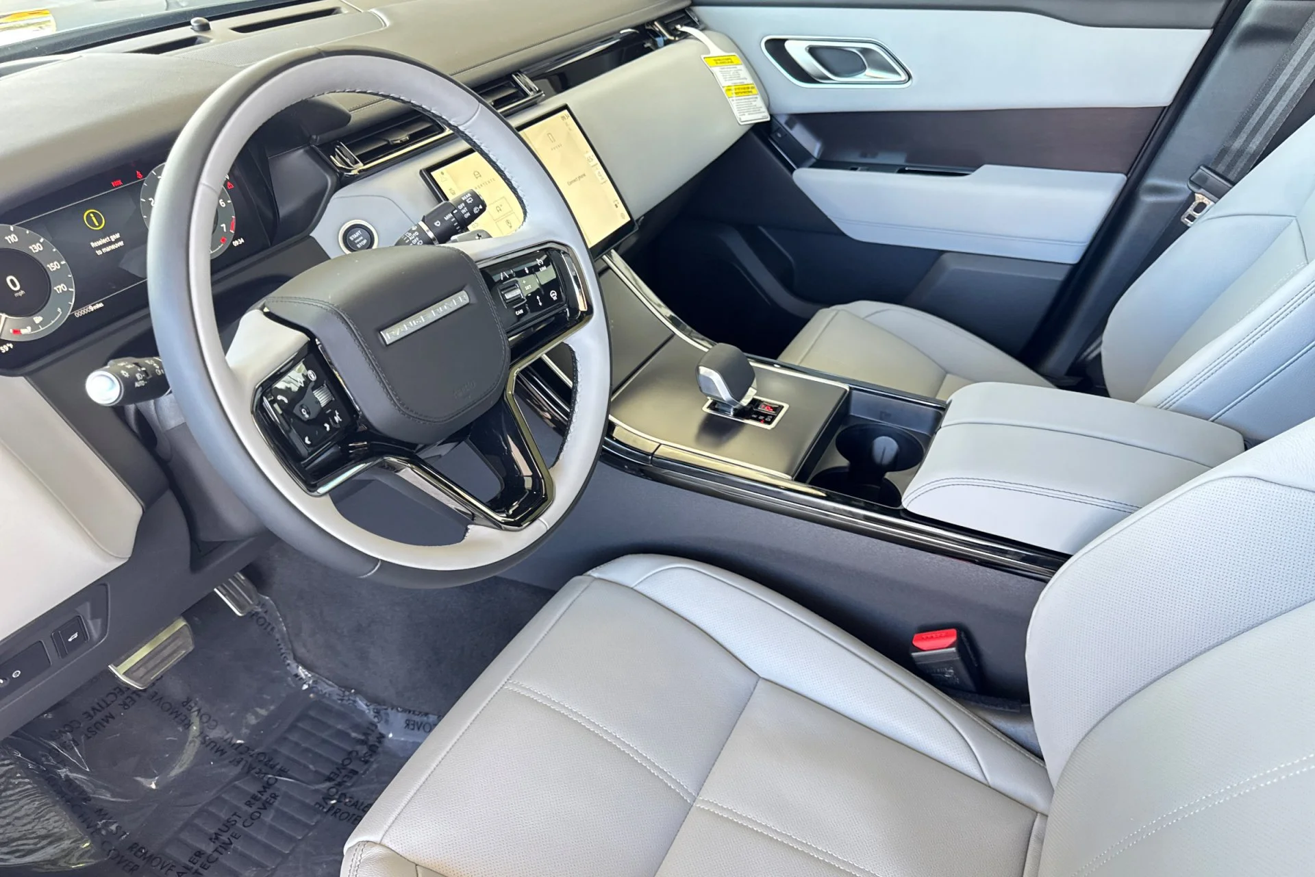 New 2026 Giola Green Land Rover Belgravia Edition image 13
