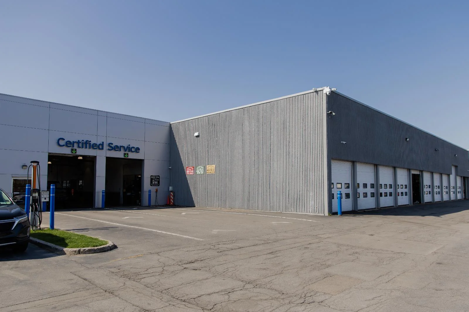 Used 2024 Riptide Blue Metallic Chevrolet LT image 37