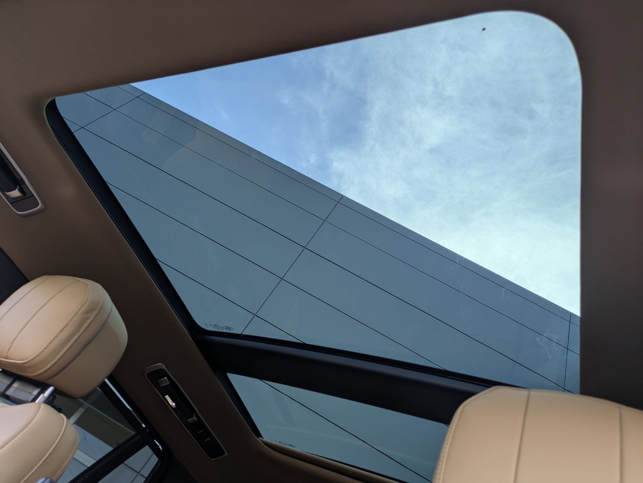 2026 Land Rover Range Rover SE - Photo 25