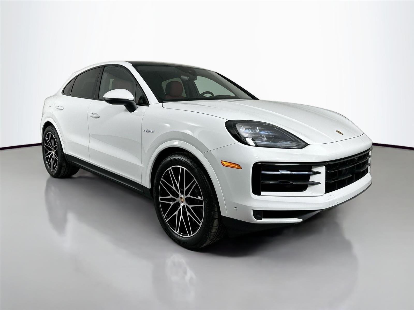 New 2026 White Porsche Cayenne E-Hybrid Coupé image 9