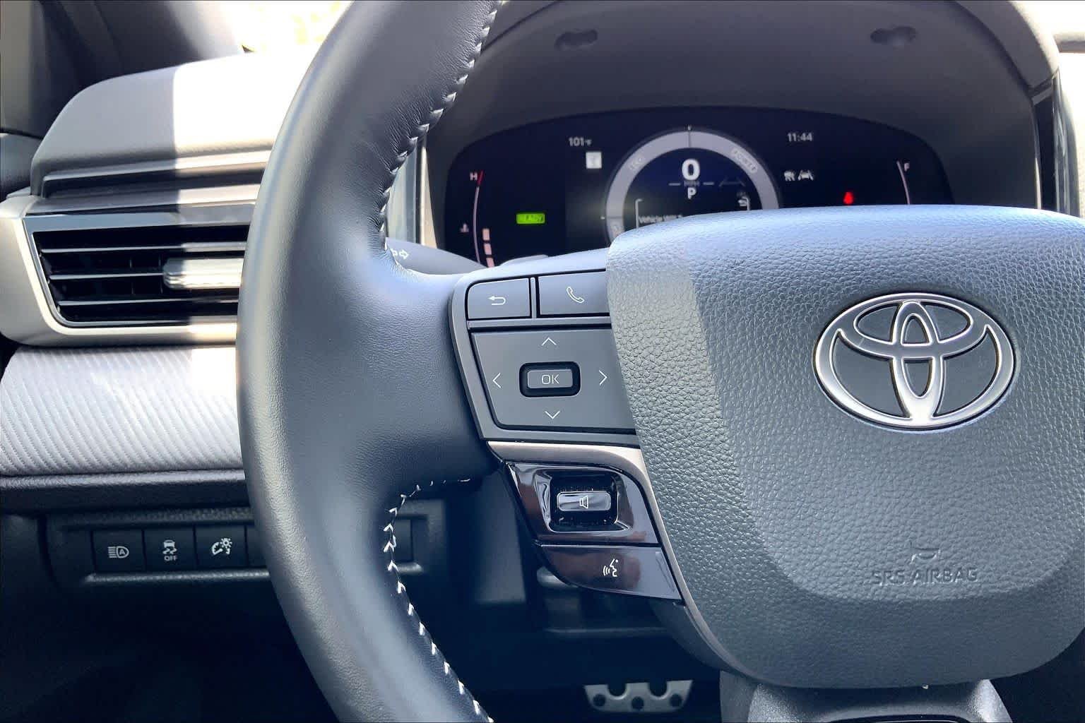 Used 2025 Ocean Gem Toyota SE image 45