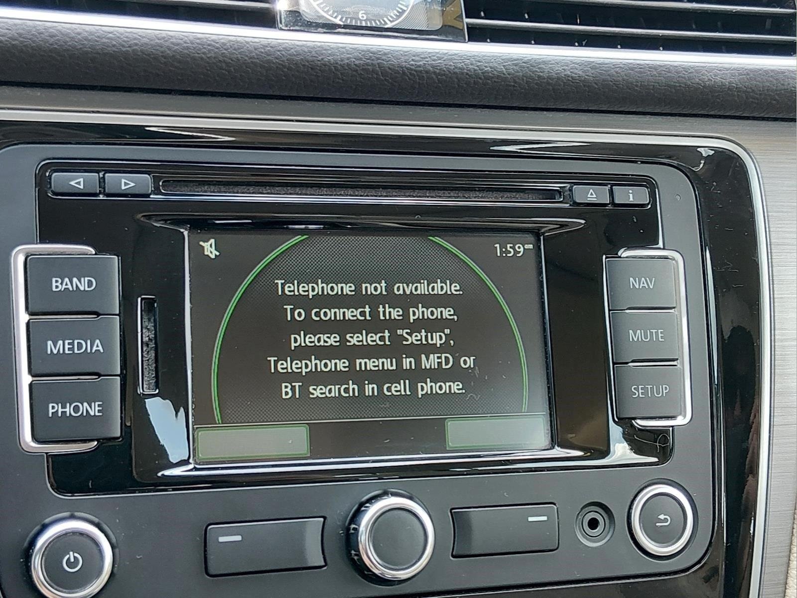 Used 2015 Black Uni Volkswagen 1.8T SE w/Sunroof & Nav image 22