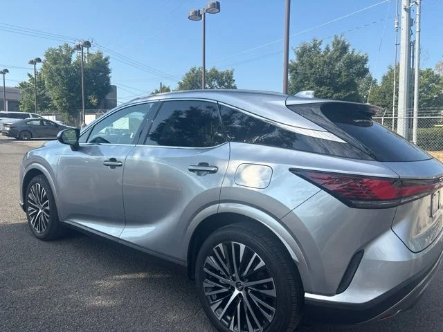 Used 2025 Silver Lexus 350 Premium Plus image 3