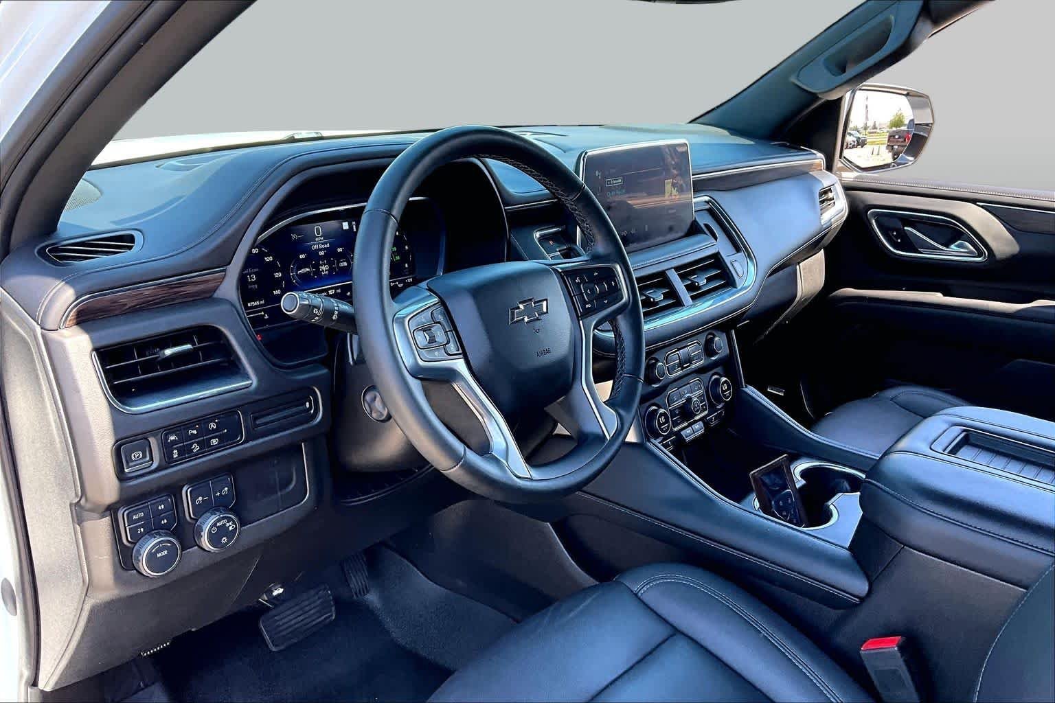 Used 2023 Summit White Chevrolet Z71 image 18