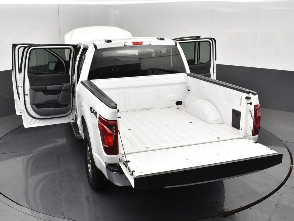 Used 2025 White Ford XLT image 7