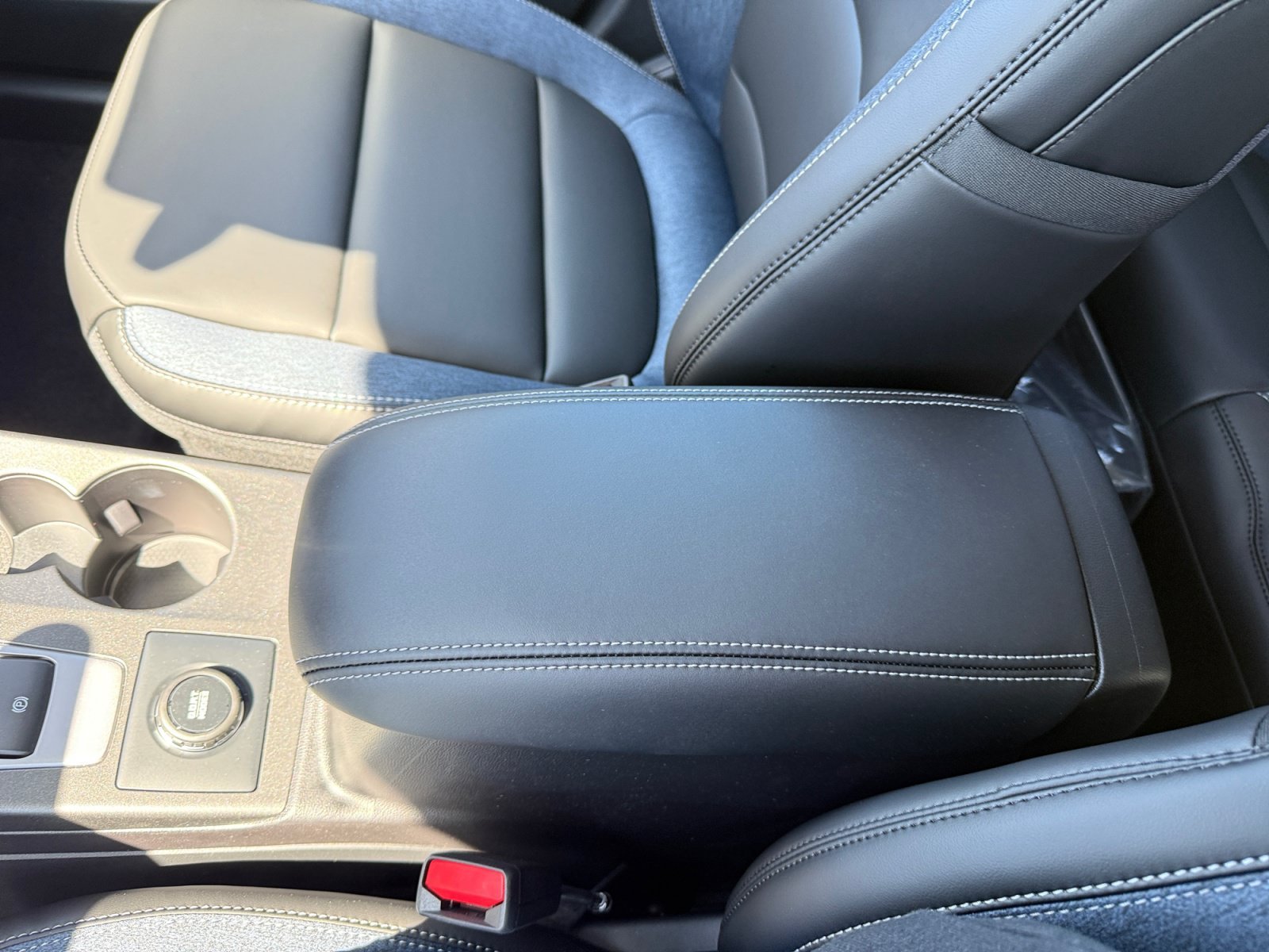 New 2026 Shadow Black Ford Outer Banks® image 14