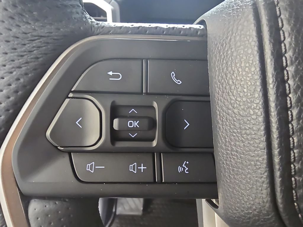 2025 Toyota Tacoma TRD Off Road - Photo 18