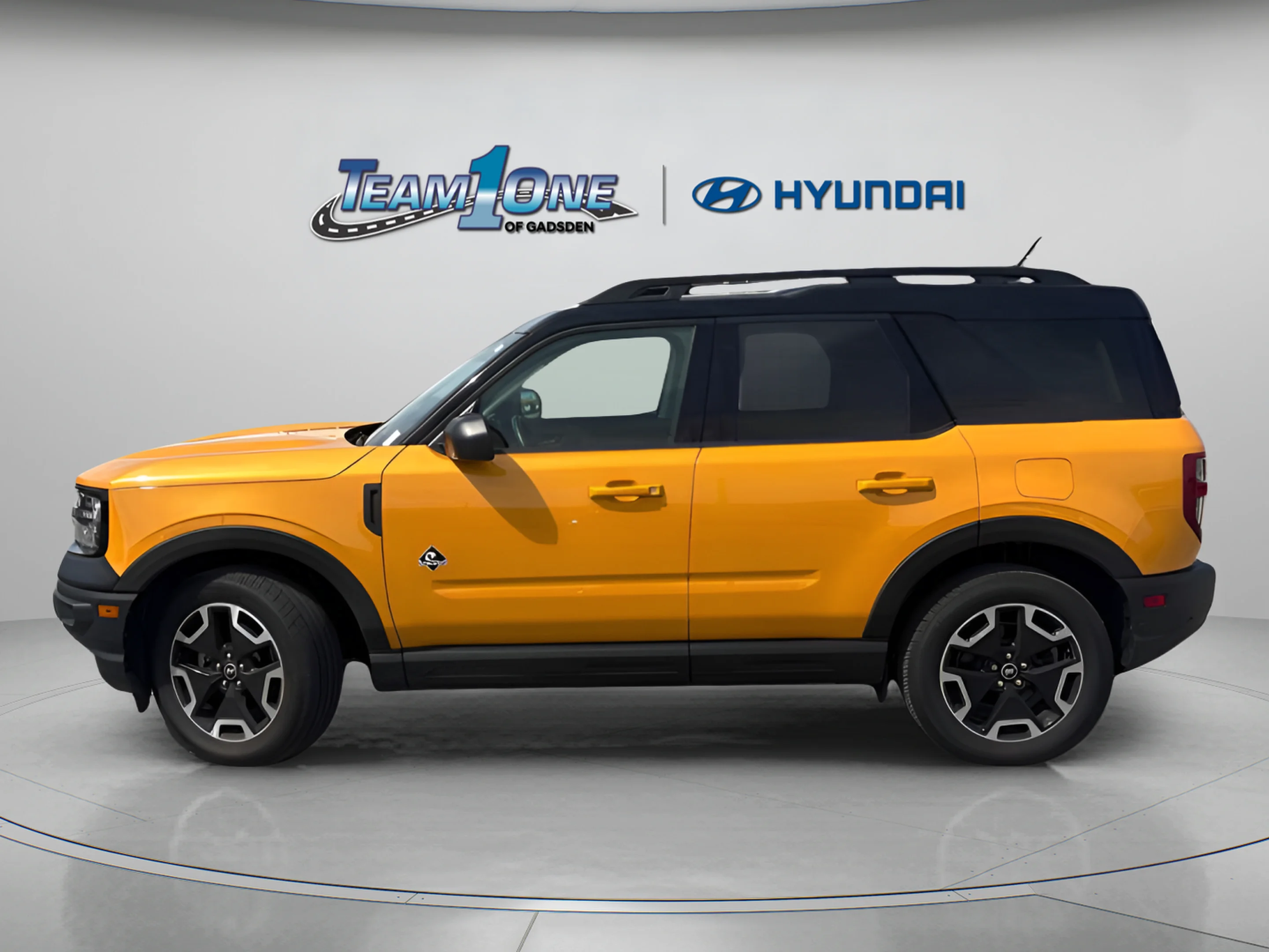 Used 2022 Orange Metallic Ford Outer Banks image 5