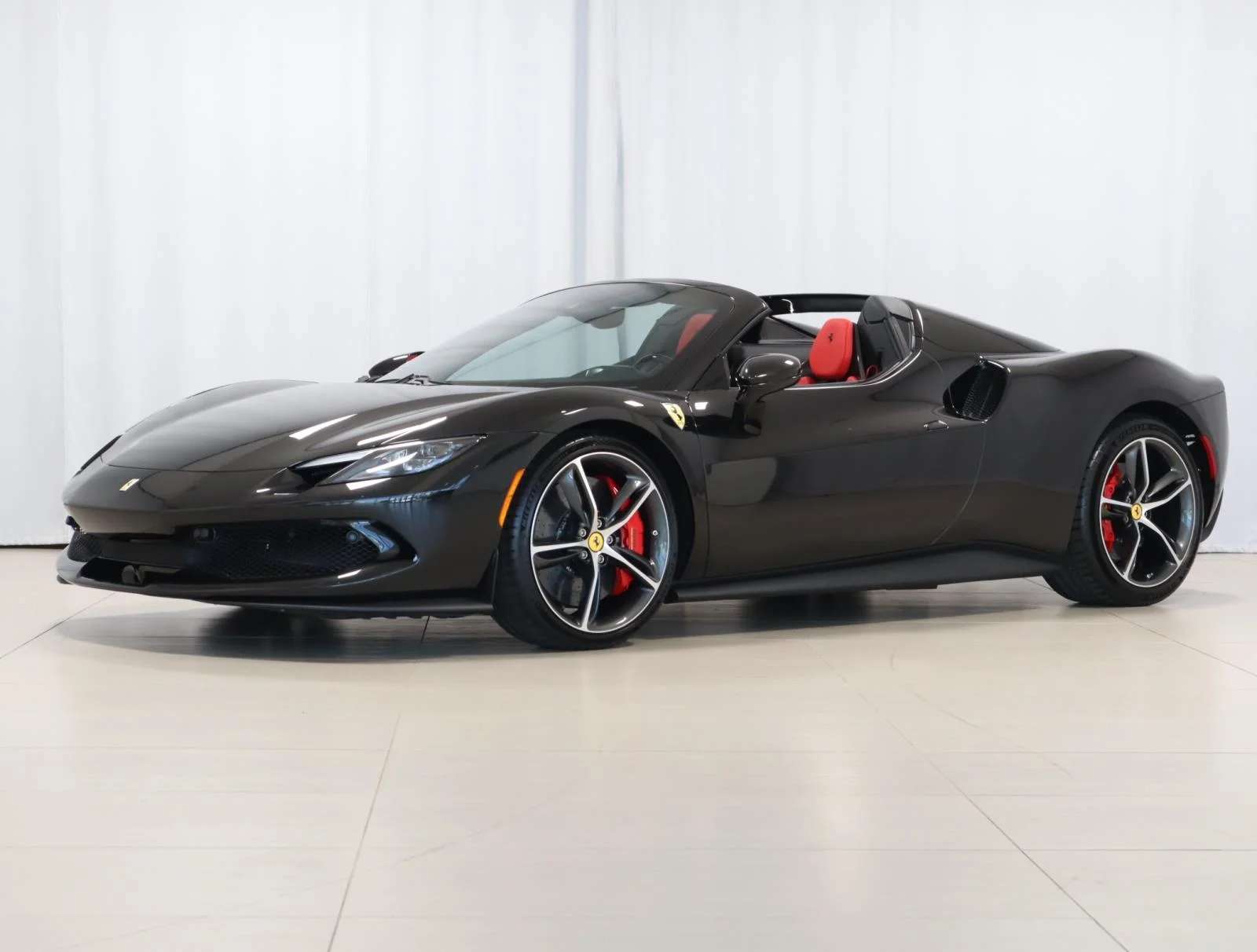 2025 Ferrari 296 GTS's photo