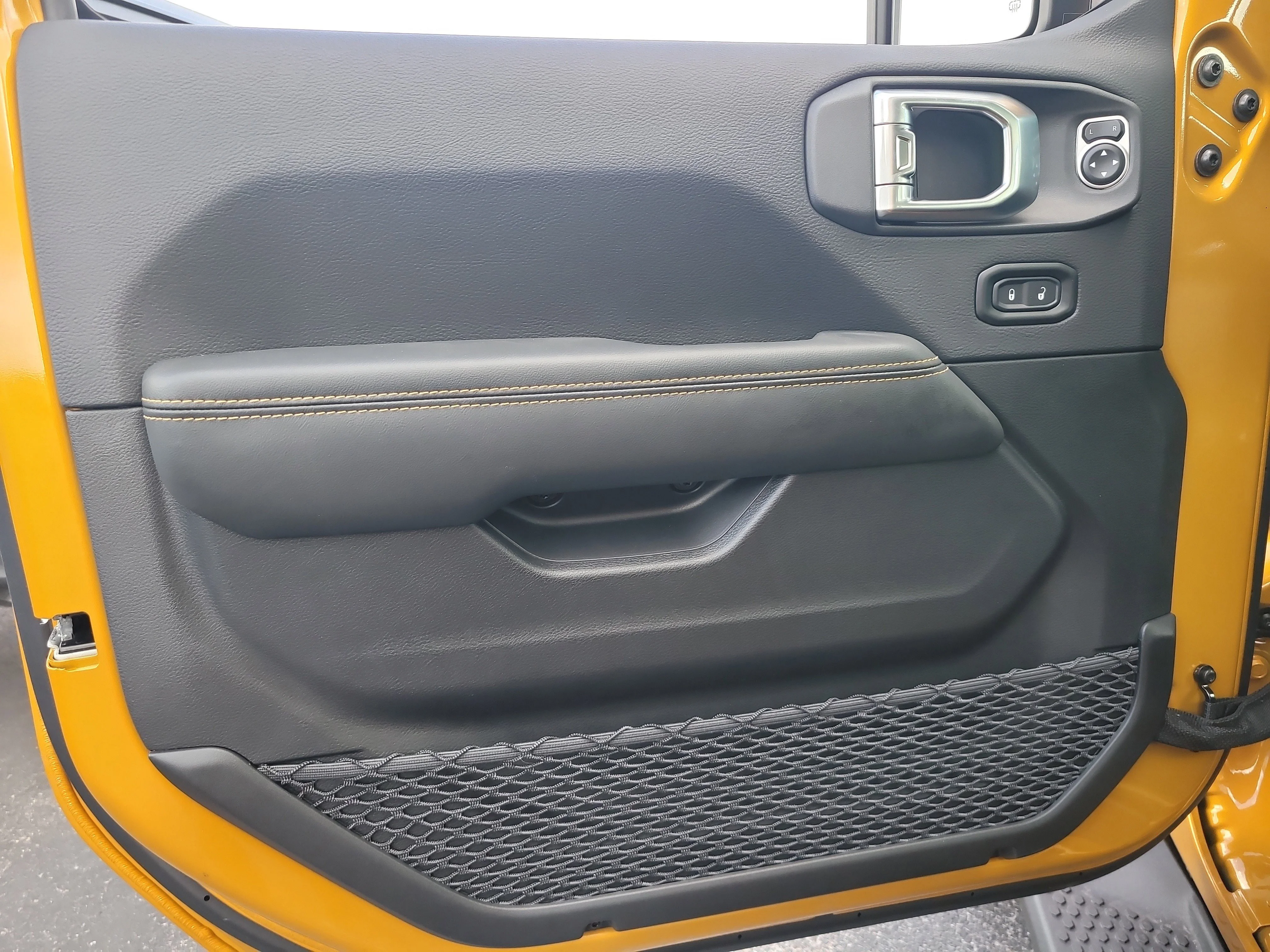 New 2026 Goldilocks Jeep Sahara image 12