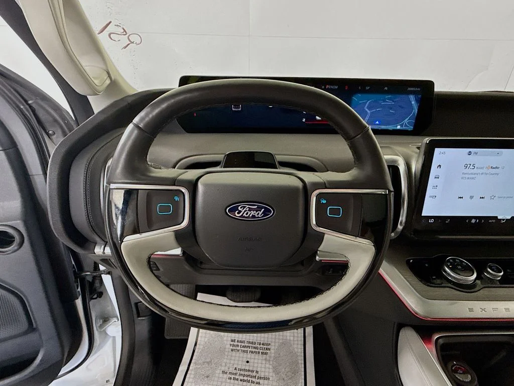 Used 2025 Oxford White Ford Platinum image 17