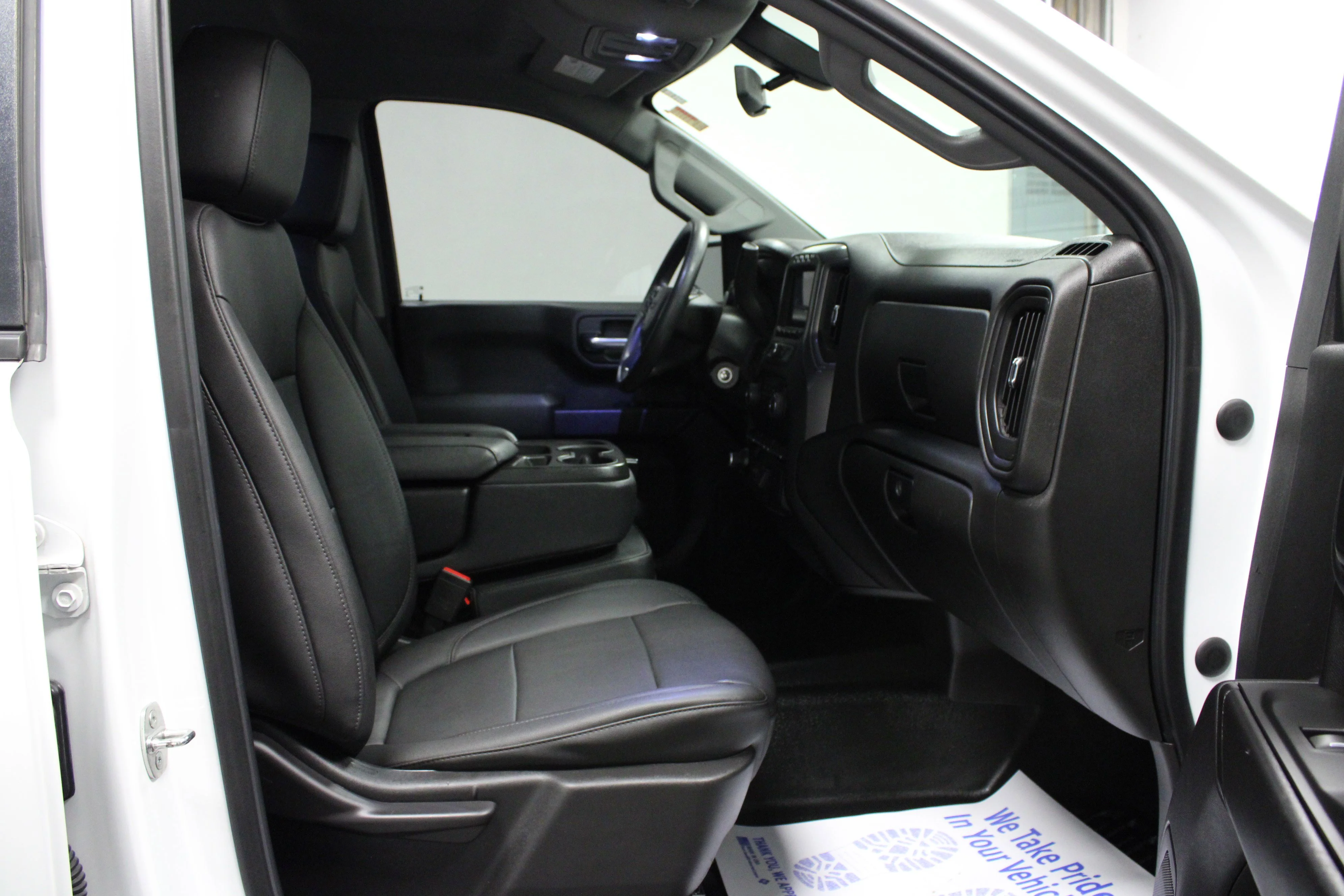 Used 2022 Summit White Chevrolet WT image 16