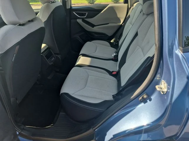 Used 2022 Blue Subaru Base image 26