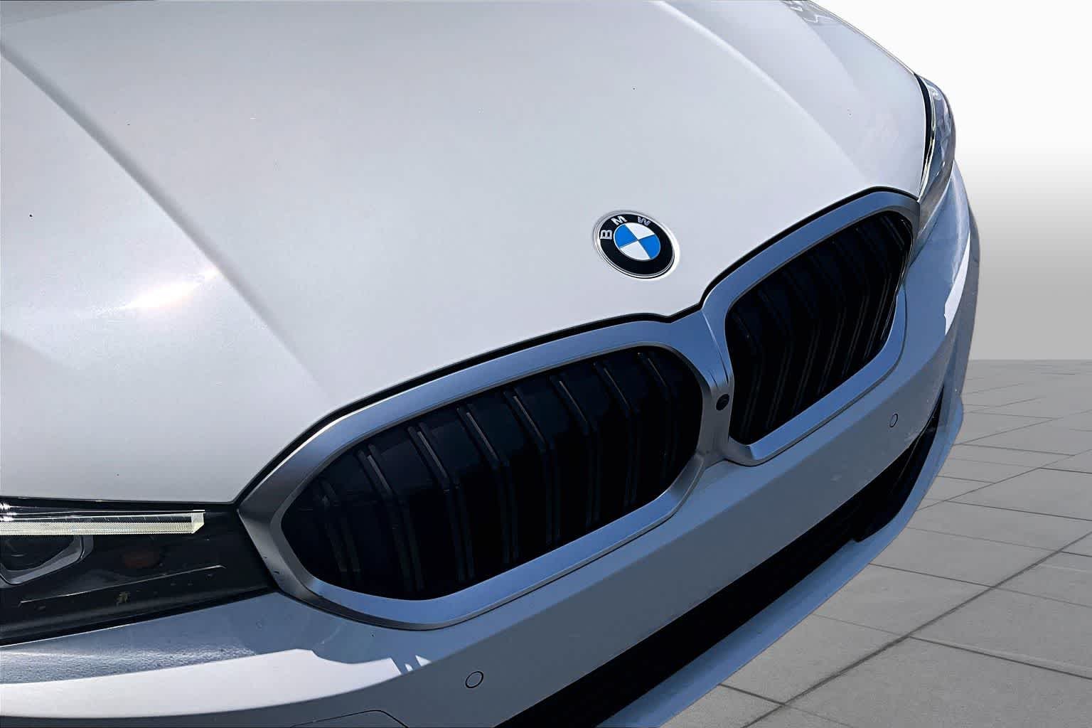 Certified Used 2025 Mineral White Metallic BMW 330i image 29