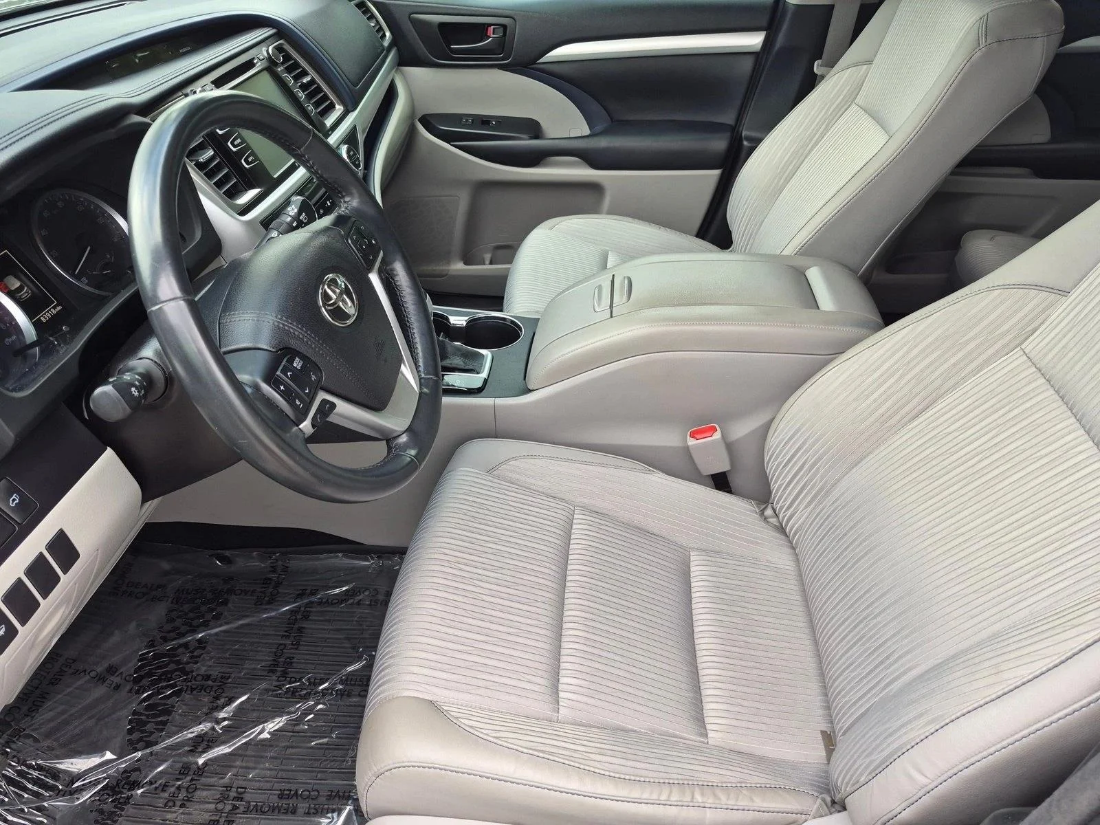 Used 2018 Alumina Jade Metallic Toyota LE Plus image 15