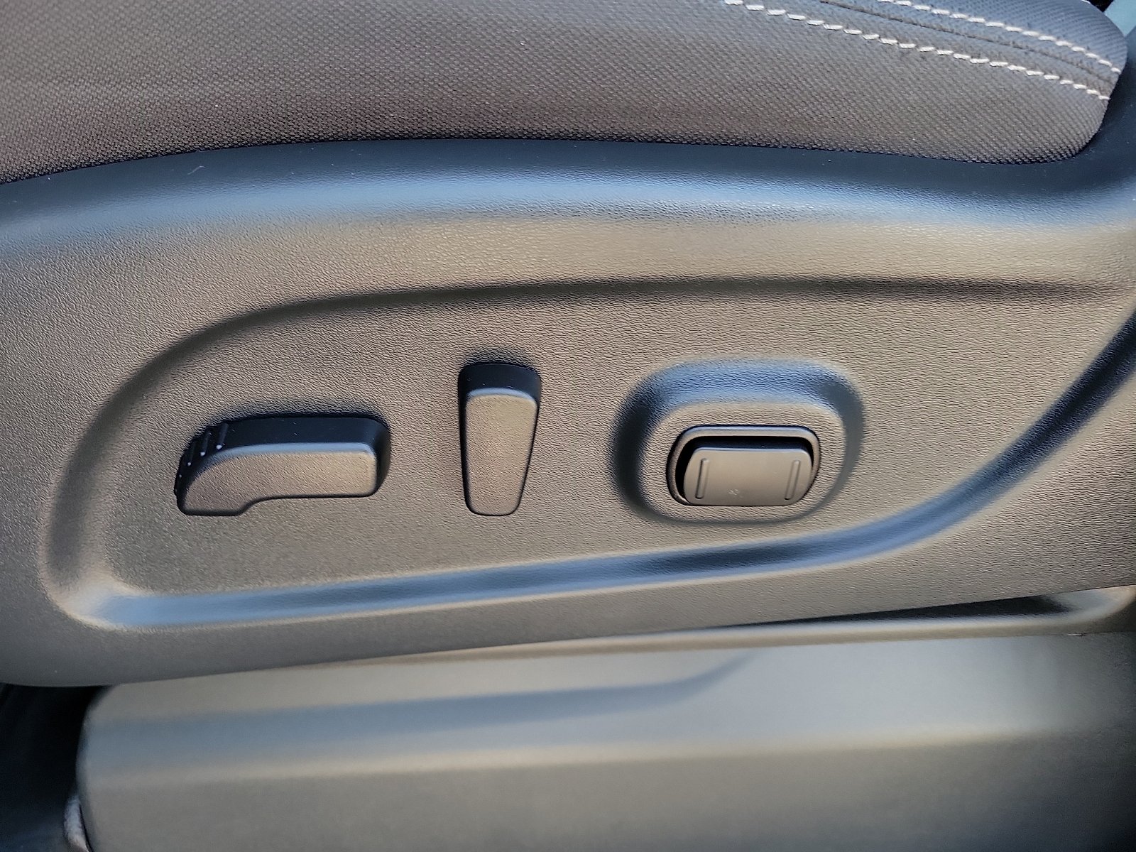 2024 Nissan Titan XD SV - Photo 20