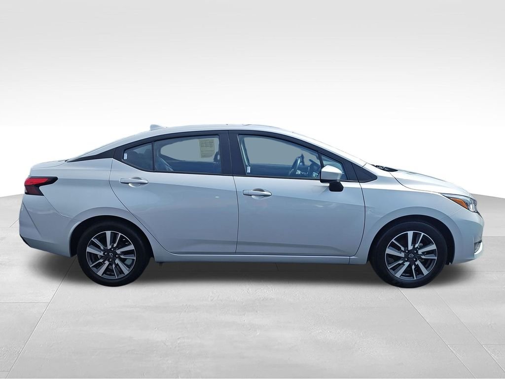Used 2025 Silver Nissan 1.6 SV image 6