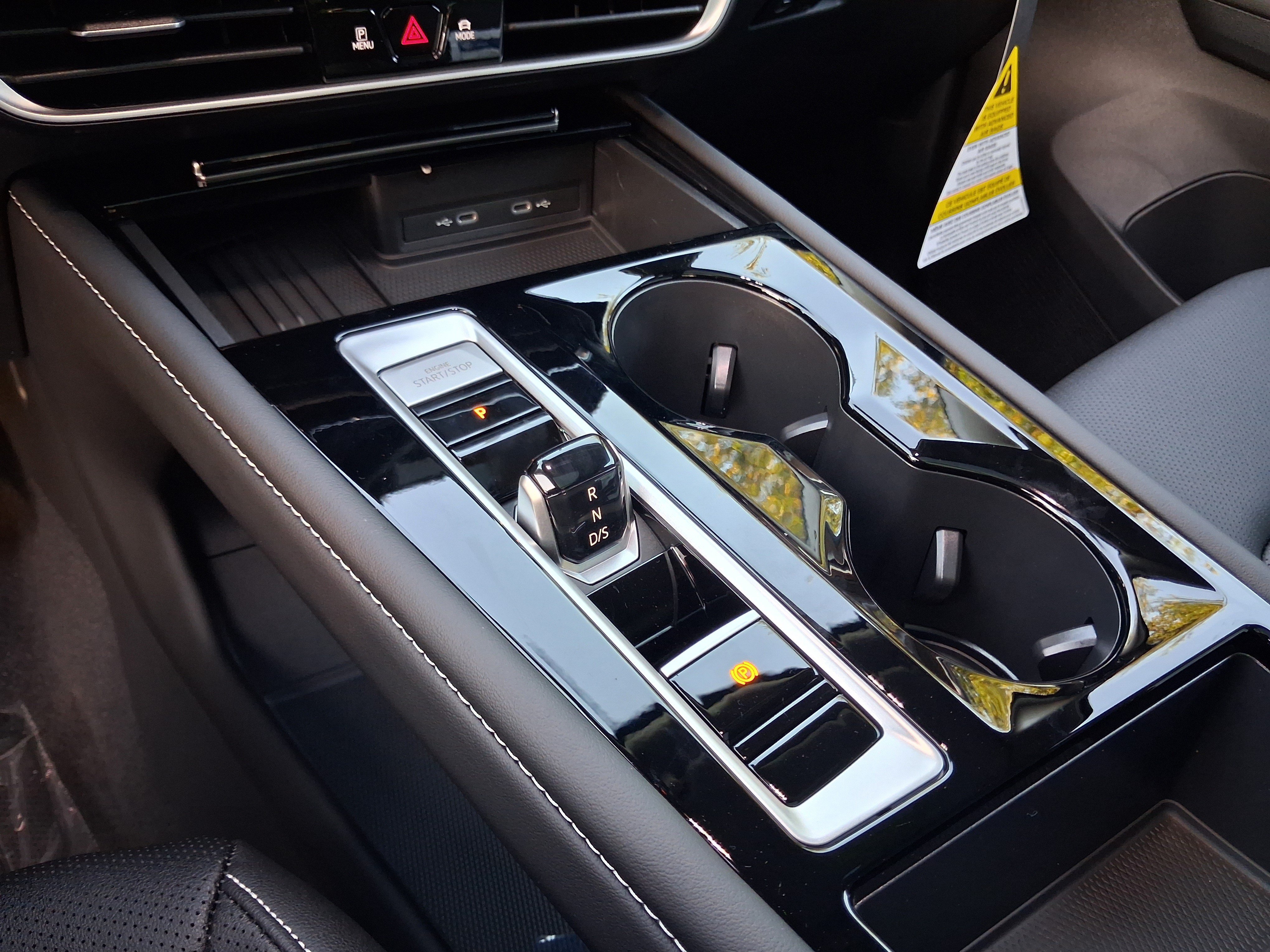 New 2026 Black Volkswagen 2.0T SE w/Technology image 10