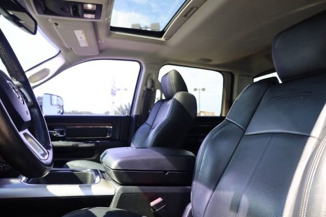 Used 2018 Black Ram Laramie image 18