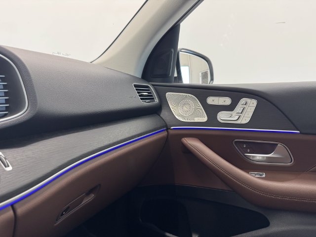 Used 2024 Polar White Mercedes-Benz GLE 350 image 38