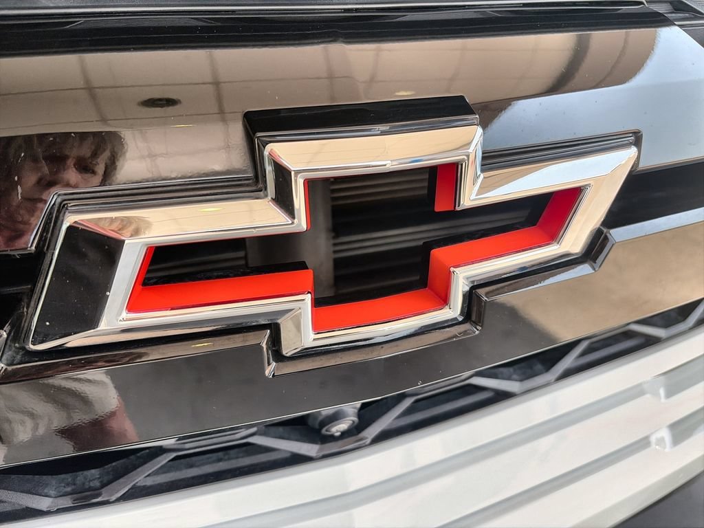 Used 2024 Summit White Chevrolet ZR2 image 33