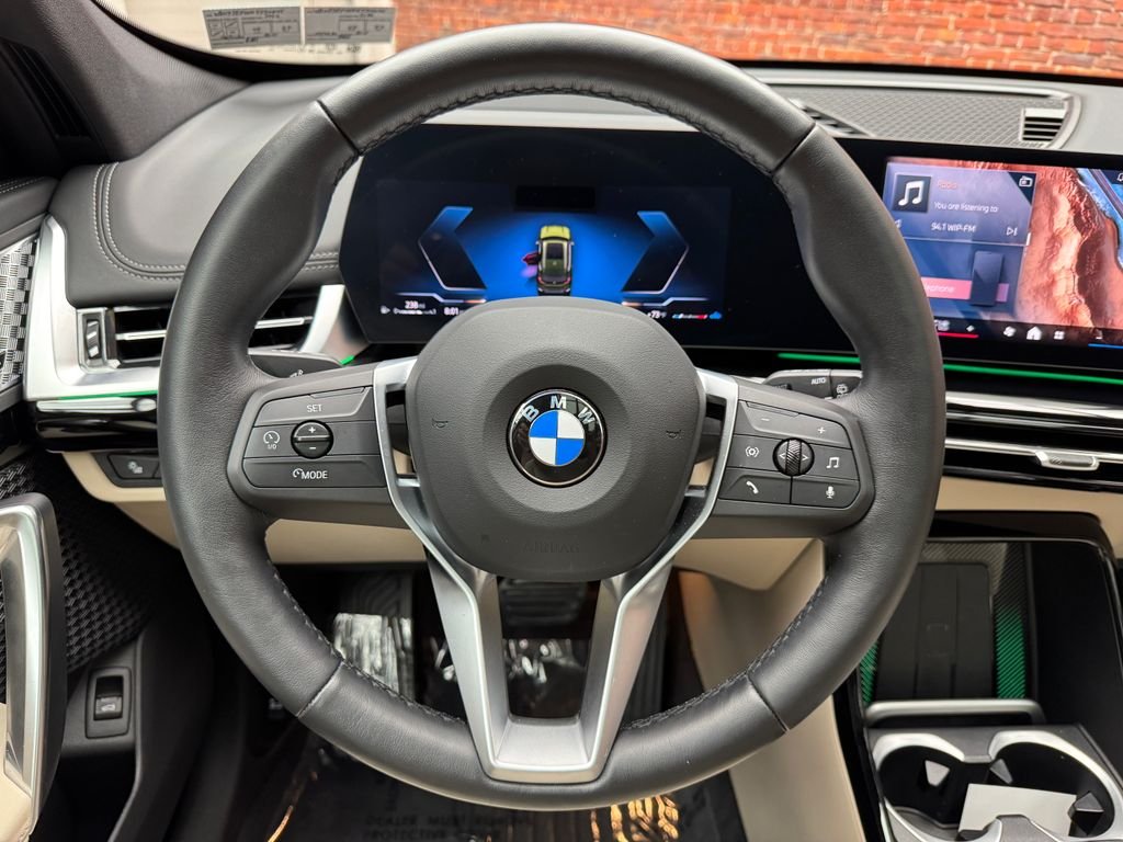 2025 BMW X1 28i - Photo 14