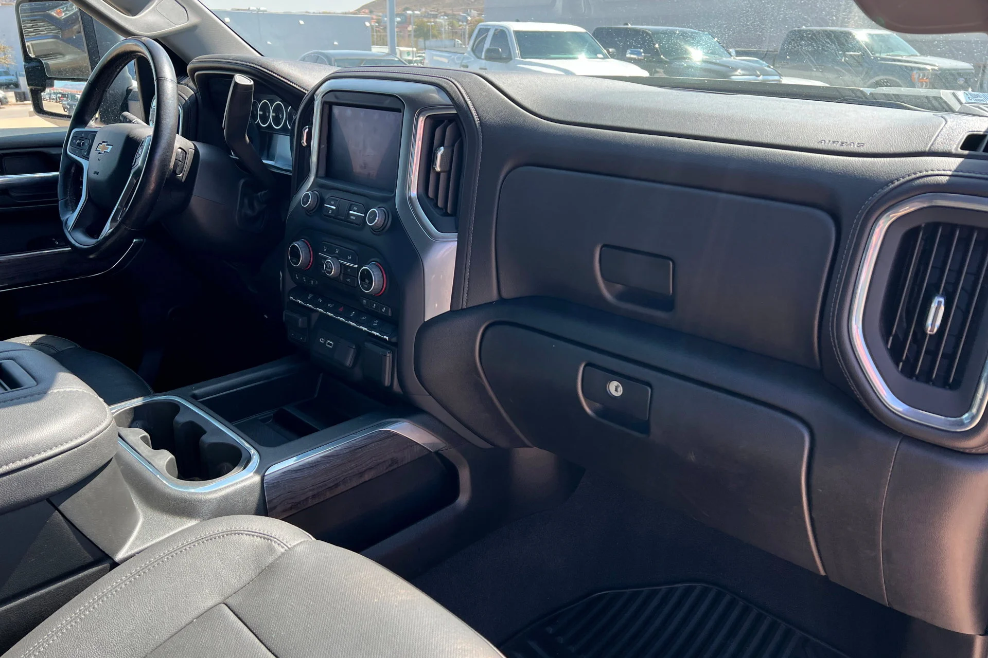 2022 Chevrolet Silverado 3500HD LTZ - Photo 23