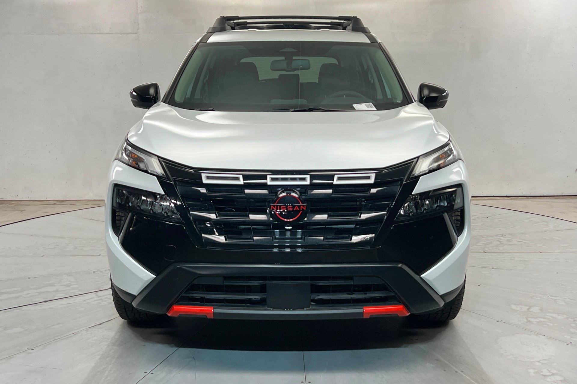 New 2026 Everest White Pearl TriCoat Nissan Rock Creek® image 9