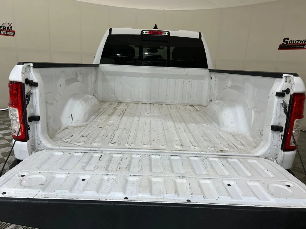 Used 2022 White Ram Big Horn/Lone Star image 5