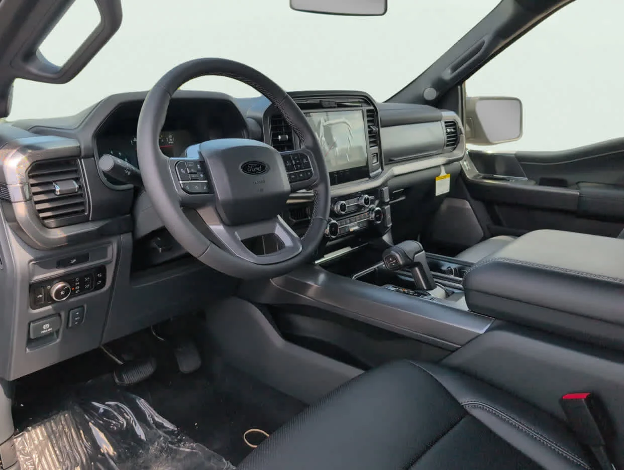 New 2026 Star White Metallic Tri-Coat Ford LARIAT image 7