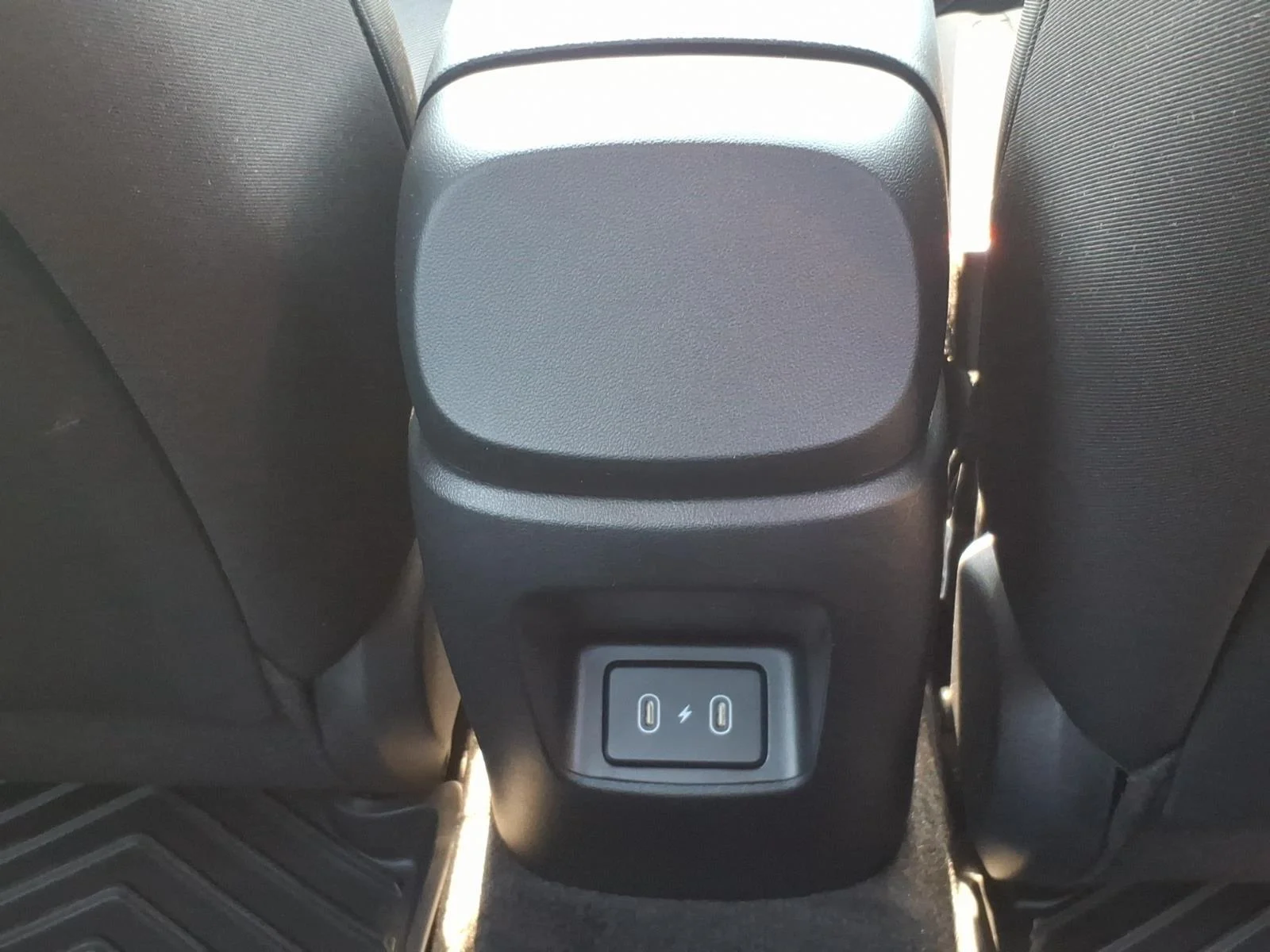 Certified Used 2025 Amazon Gray Hyundai SE image 26