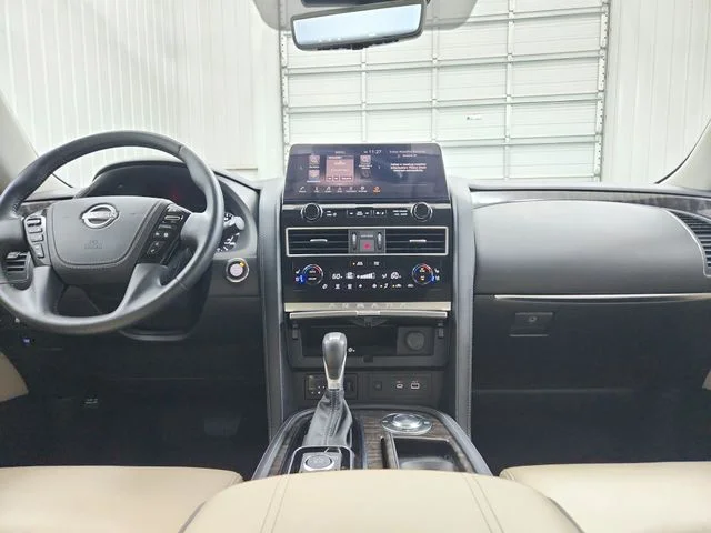 Used 2024 White Nissan Platinum image 26